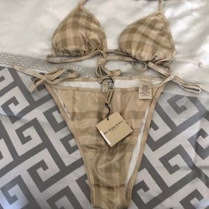 Burberry swimsuit-three pieces